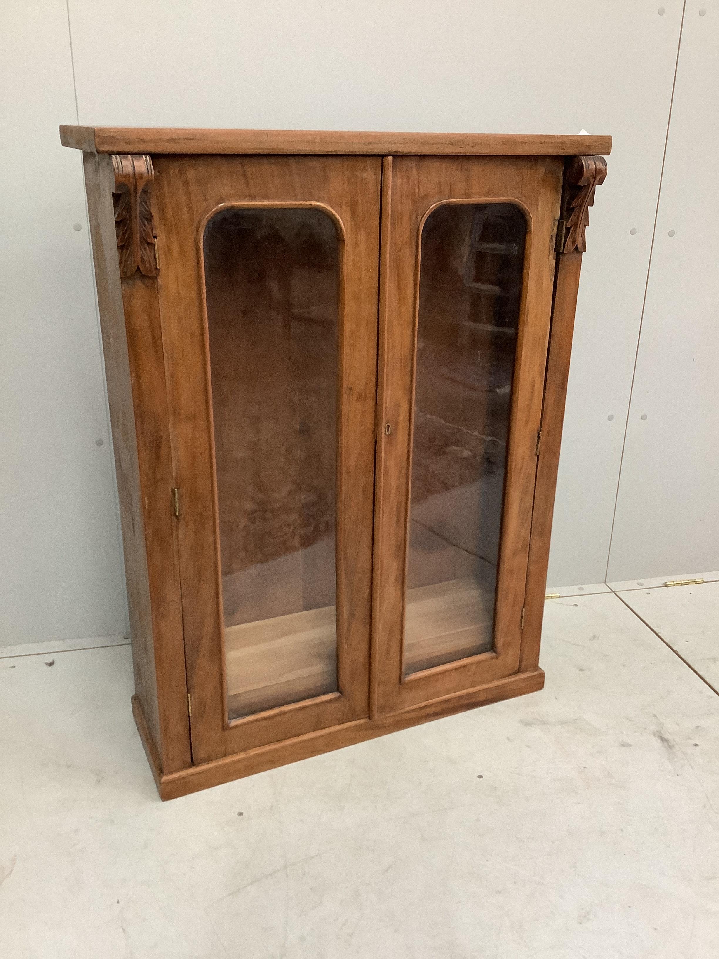 A Victorian mahogany bookcase section width 83cm, depth 30cm, height 109cm